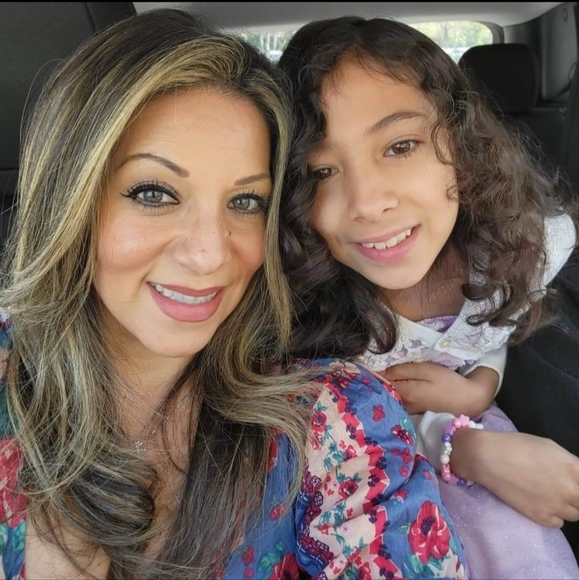 Meet your Posher, Vanessa - Picture 3 of 4